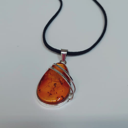 Click to view detail for HWG-065 Pendant Teardrop Amber/with Silver Overlay $56